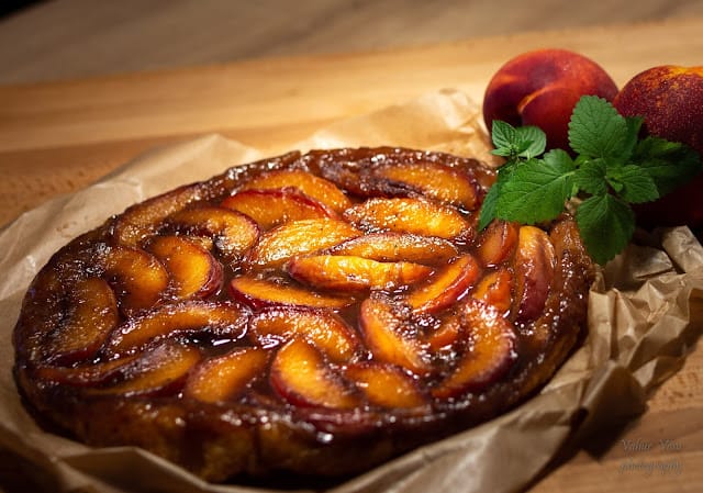 Tarte Tatin virsikutega