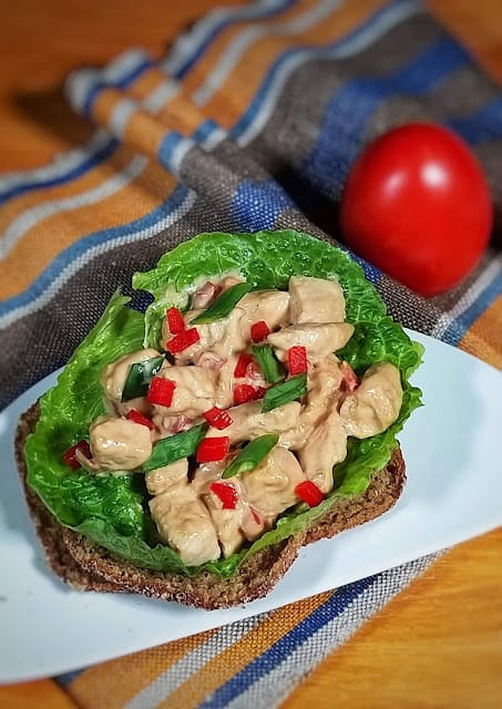 Võiku Leiburi OatFit kaerasüdame ja Tom Kha kanaga