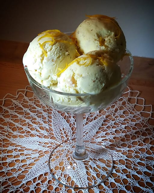 Sidruni-metspähkli gelato
